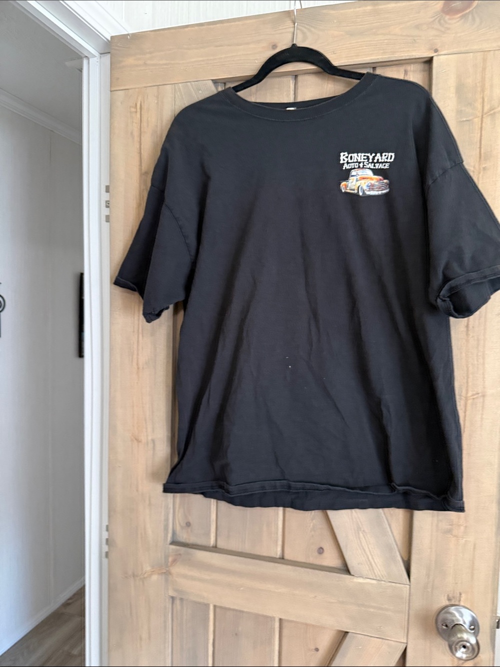 Source Unknown Black Short Sleeve Graphic Tee with Vintage Truck